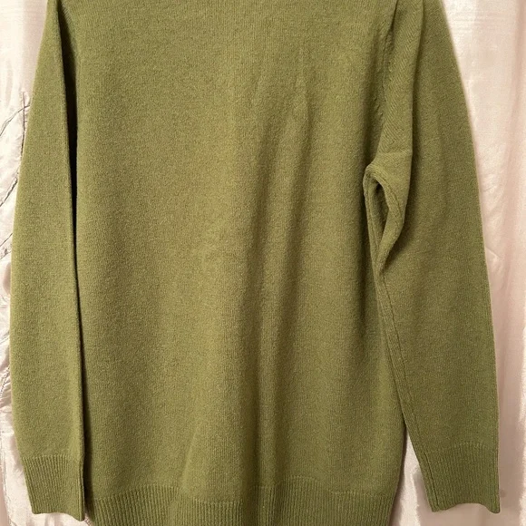 NWOT Lambswool Cardigan Women's - Picture 4 of 9